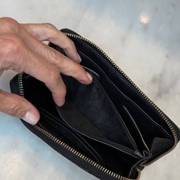 Michael Kors Astor Pebbled Leather Studded Full Zip Wallet - Picture 14 of 15